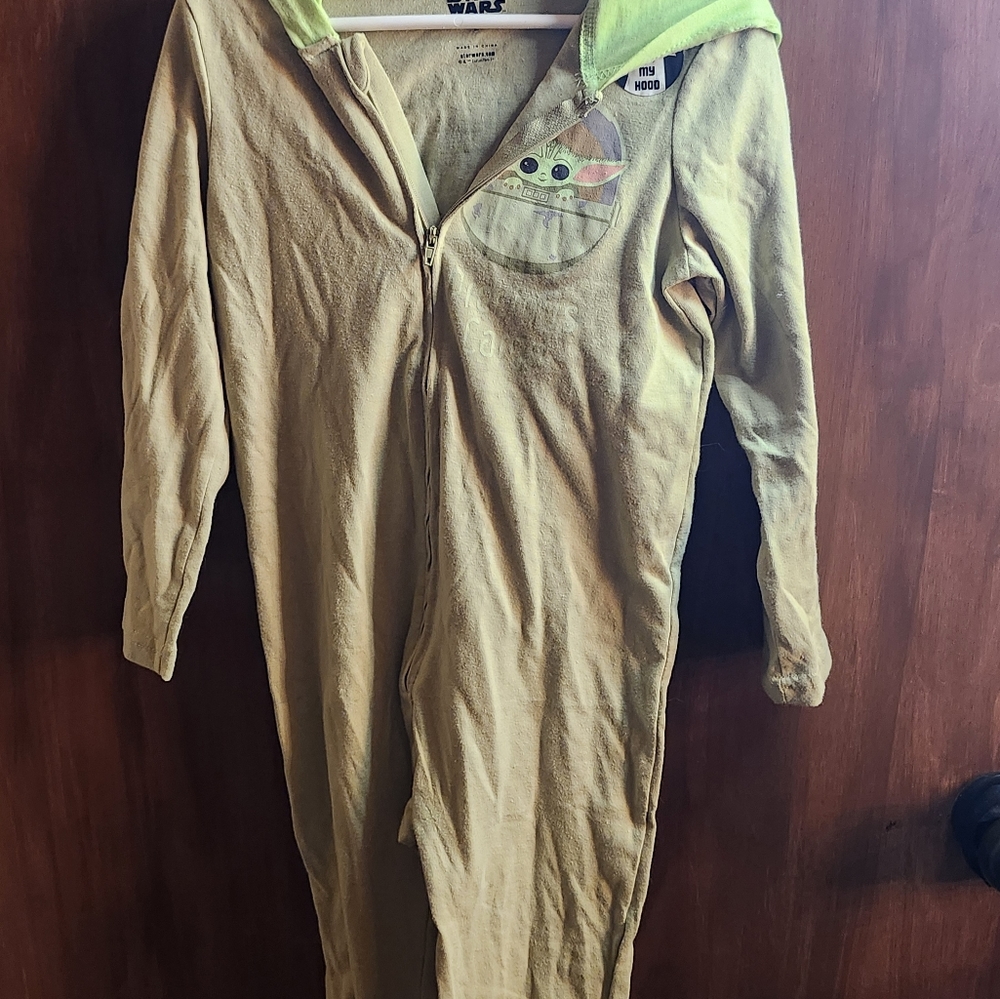 Starwars Baby Yoda onsie